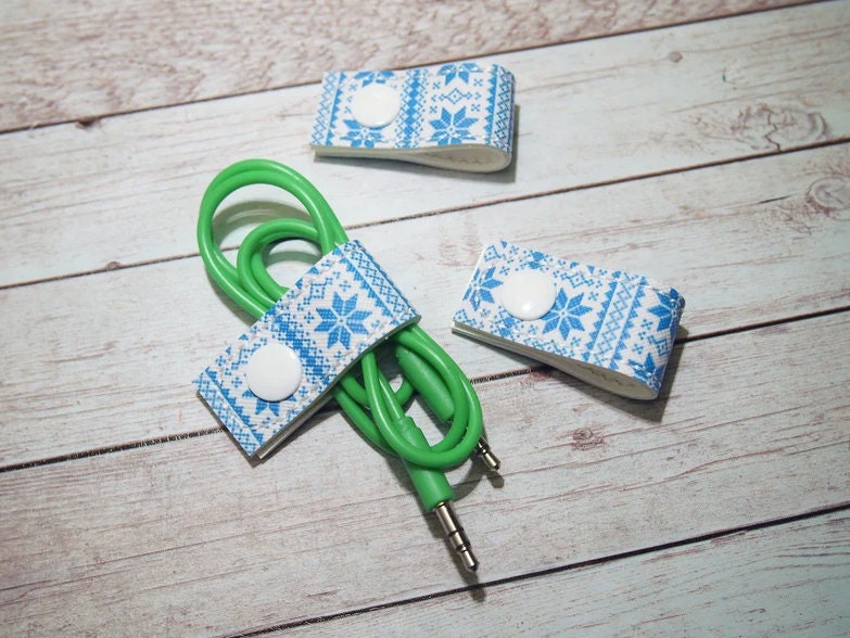 Christmas Cord Keeper Wrap Earbud Organizer iPhone Cord Organizer iPhone Charger Cord Keeper Holder Organizer | Headphone Sweater Plaid